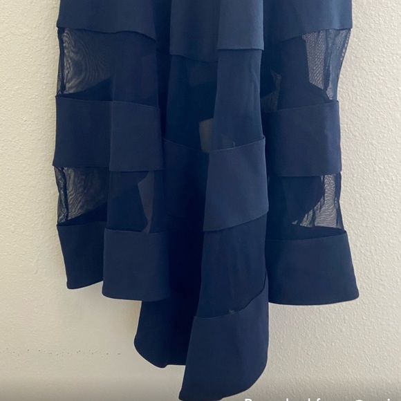 Aqua Navy Dress, Size 4. Exceptional!!! - Picture 6 of 9